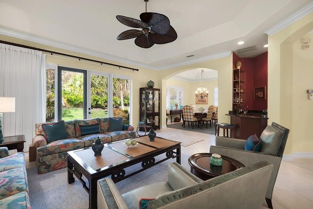 9078 Castle Harbour Circle, Vero Beach, FL 32963