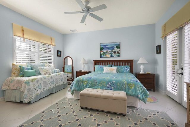 9078 Castle Harbour Circle, Vero Beach, FL 32963