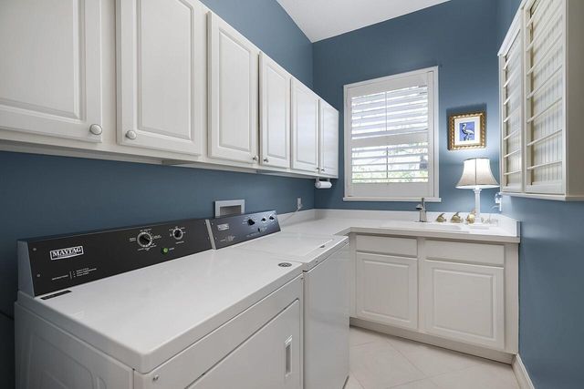 9078 Castle Harbour Circle, Vero Beach, FL 32963