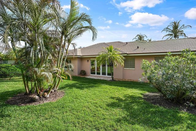 9078 Castle Harbour Circle, Vero Beach, FL 32963