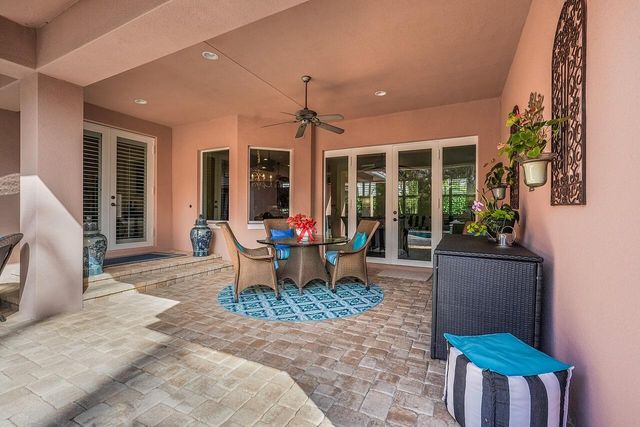 9078 Castle Harbour Circle, Vero Beach, FL 32963