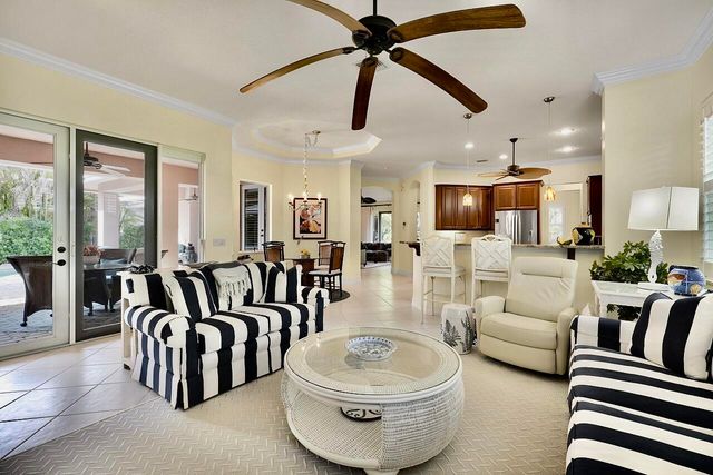 9078 Castle Harbour Circle, Vero Beach, FL 32963