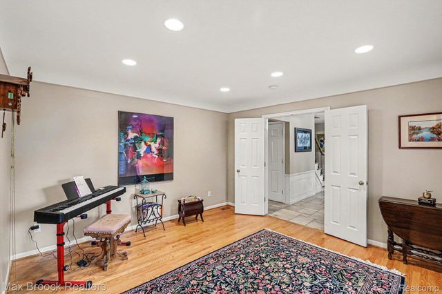 3794 Shellmarr Lane, Bloomfield Hills, MI 48302