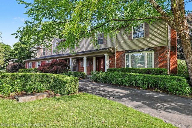 3794 Shellmarr Lane, Bloomfield Hills, MI 48302