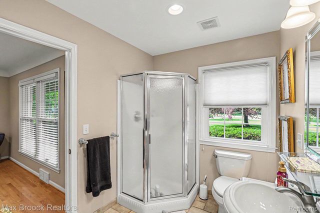 3794 Shellmarr Lane, Bloomfield Hills, MI 48302