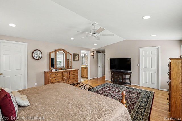 3794 Shellmarr Lane, Bloomfield Hills, MI 48302