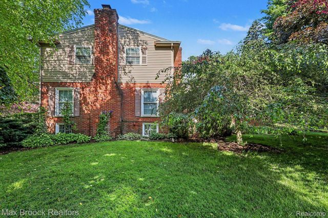 3794 Shellmarr Lane, Bloomfield Hills, MI 48302