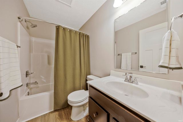 5411 Cameo Drive, Evansville, IN 47725