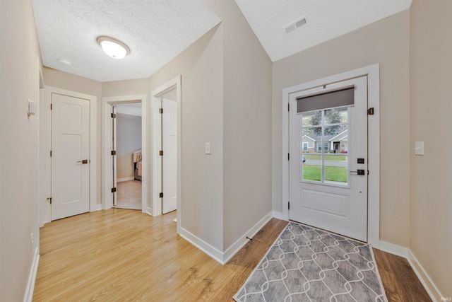 5411 Cameo Drive, Evansville, IN 47725