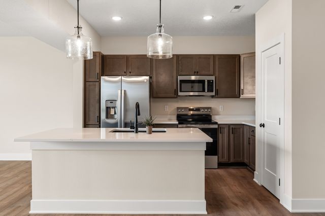 915 Percheeron Lane, Norwalk, IA 50211