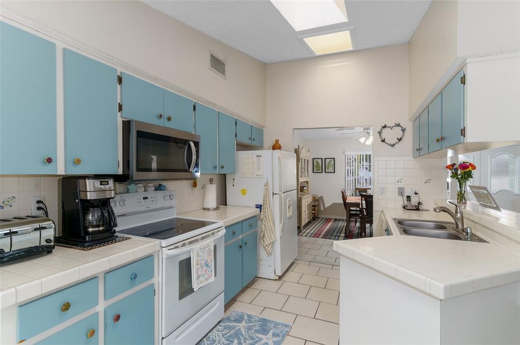 Image 9 of property listing at 2394 ARLEE LANE, Spring Hill, FL 34609