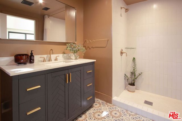 1216 N Virgil Avenue, Los Angeles, CA 90029