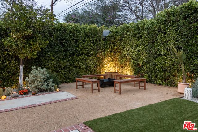 1216 N Virgil Avenue, Los Angeles, CA 90029