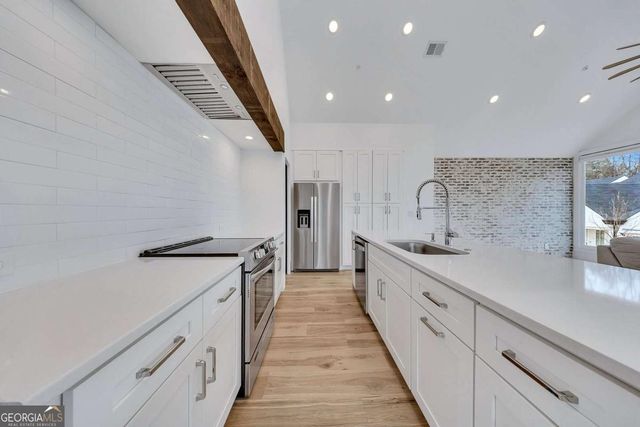 411 Burgundy Way, Woodstock, GA 30188