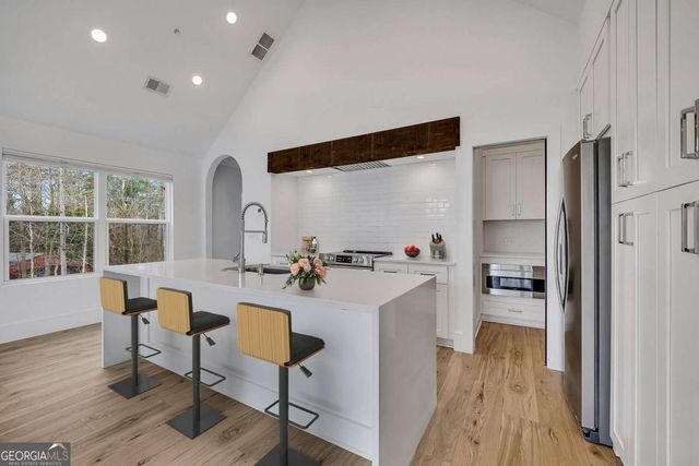 411 Burgundy Way, Woodstock, GA 30188