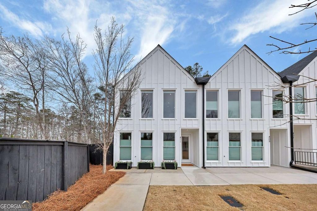 411 Burgundy Way, Woodstock, GA 30188