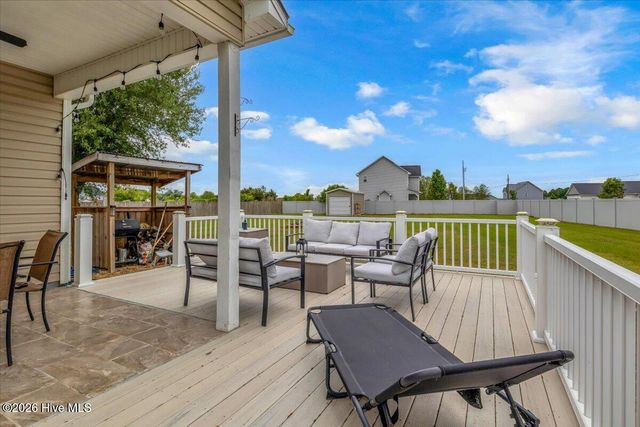 121 Buckhaven Drive, Richlands, NC 28574