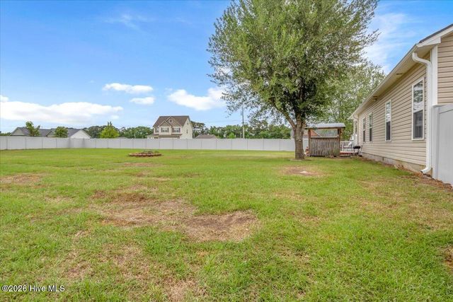 121 Buckhaven Drive, Richlands, NC 28574