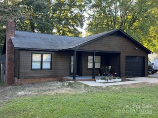 2835 Royal Ridge Lane, Charlotte, NC 28212