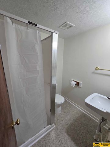 105 N 4th Street, Beatrice, NE 68310