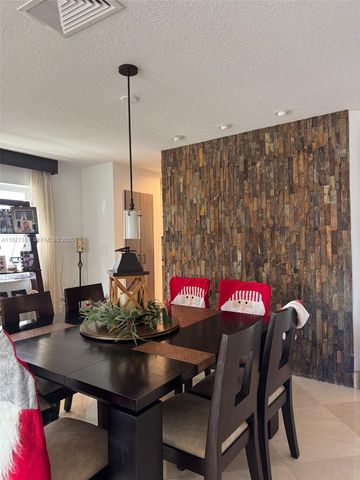 10973 NW 53rd Ln, Doral, FL 33178