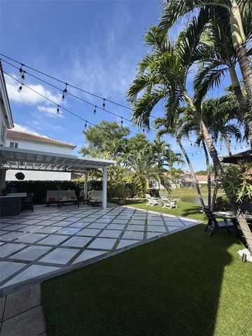 10973 NW 53rd Ln, Doral, FL 33178