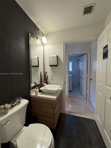 10973 NW 53rd Ln, Doral, FL 33178