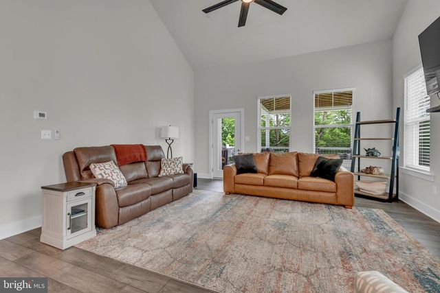 2820 TOWN VIEW CIR, New Windsor, MD 21776