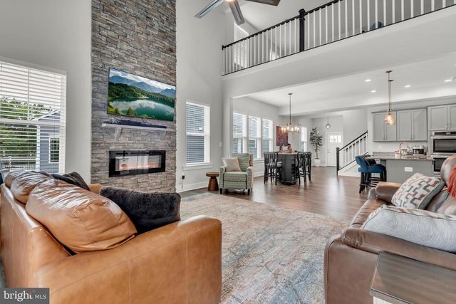 2820 TOWN VIEW CIR, New Windsor, MD 21776