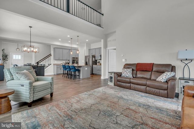 2820 TOWN VIEW CIR, New Windsor, MD 21776
