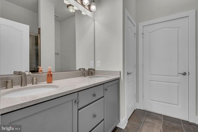 2820 TOWN VIEW CIR, New Windsor, MD 21776