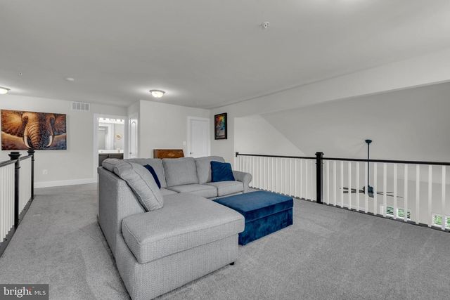 2820 TOWN VIEW CIR, New Windsor, MD 21776