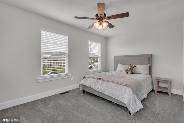 2820 TOWN VIEW CIR, New Windsor, MD 21776