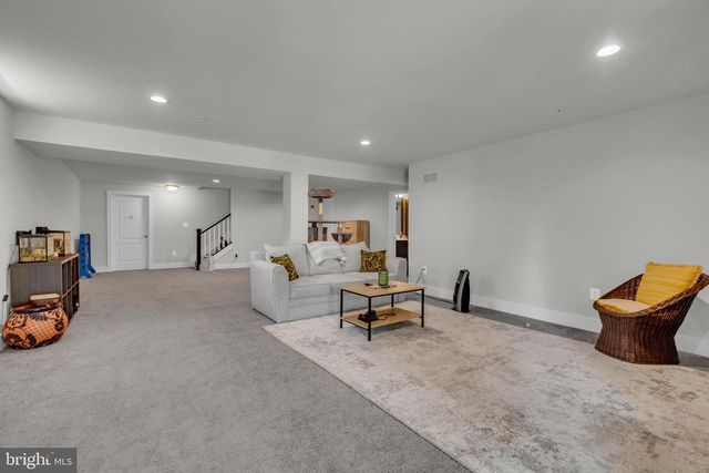 2820 TOWN VIEW CIR, New Windsor, MD 21776