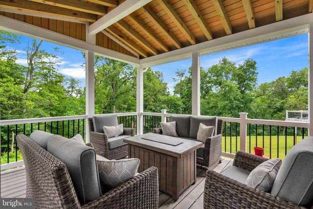 2820 TOWN VIEW CIR, New Windsor, MD 21776