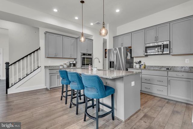 2820 TOWN VIEW CIR, New Windsor, MD 21776