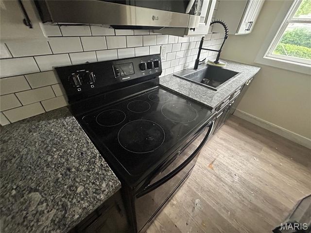 7353 Virginia Avenue, St Louis, MO 63111