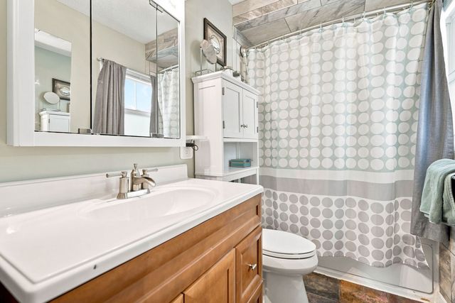 3734 Lorton Avenue, Davenport, IA 52807