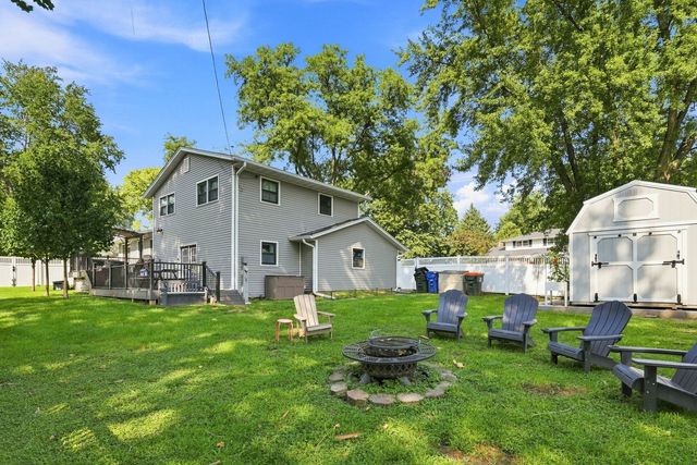 3734 Lorton Avenue, Davenport, IA 52807