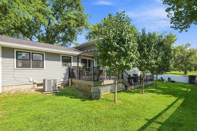 3734 Lorton Avenue, Davenport, IA 52807