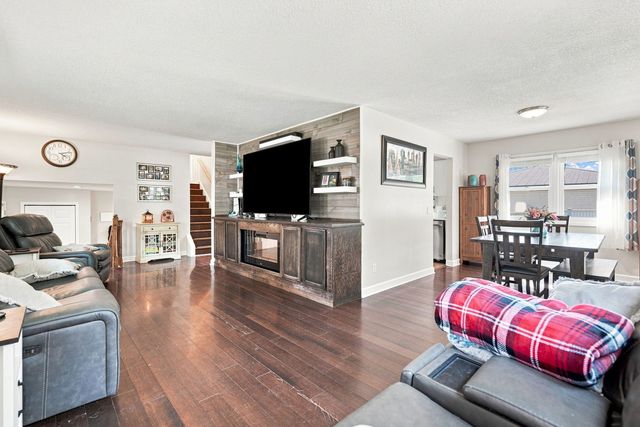 3734 Lorton Avenue, Davenport, IA 52807