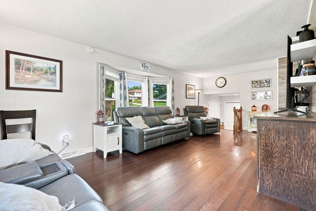 3734 Lorton Avenue, Davenport, IA 52807
