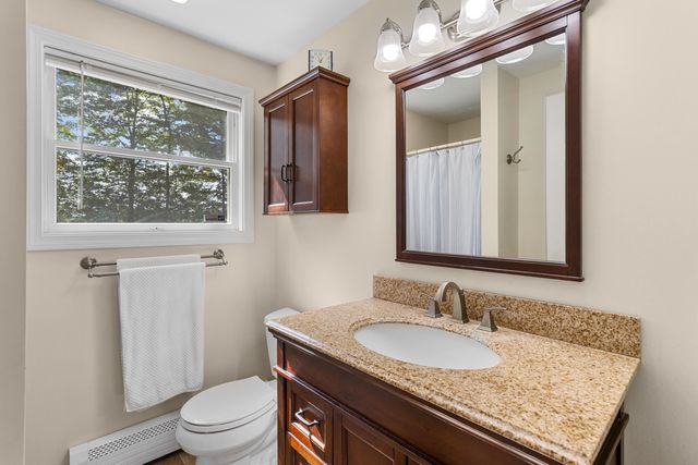 662 NH Route 129, Loudon, NH 03307