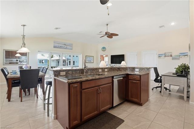 222 Flamingo ST, Fort Myers Beach, FL 33931
