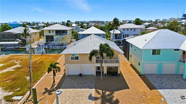 222 Flamingo ST, Fort Myers Beach, FL 33931