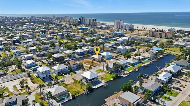 222 Flamingo ST, Fort Myers Beach, FL 33931