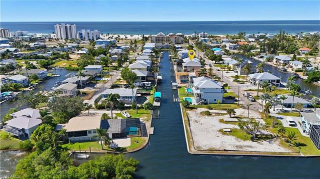 222 Flamingo ST, Fort Myers Beach, FL 33931