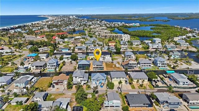 222 Flamingo ST, Fort Myers Beach, FL 33931