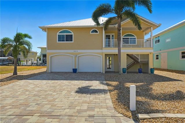 222 Flamingo ST, Fort Myers Beach, FL 33931
