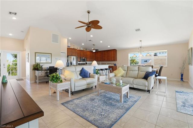 222 Flamingo ST, Fort Myers Beach, FL 33931